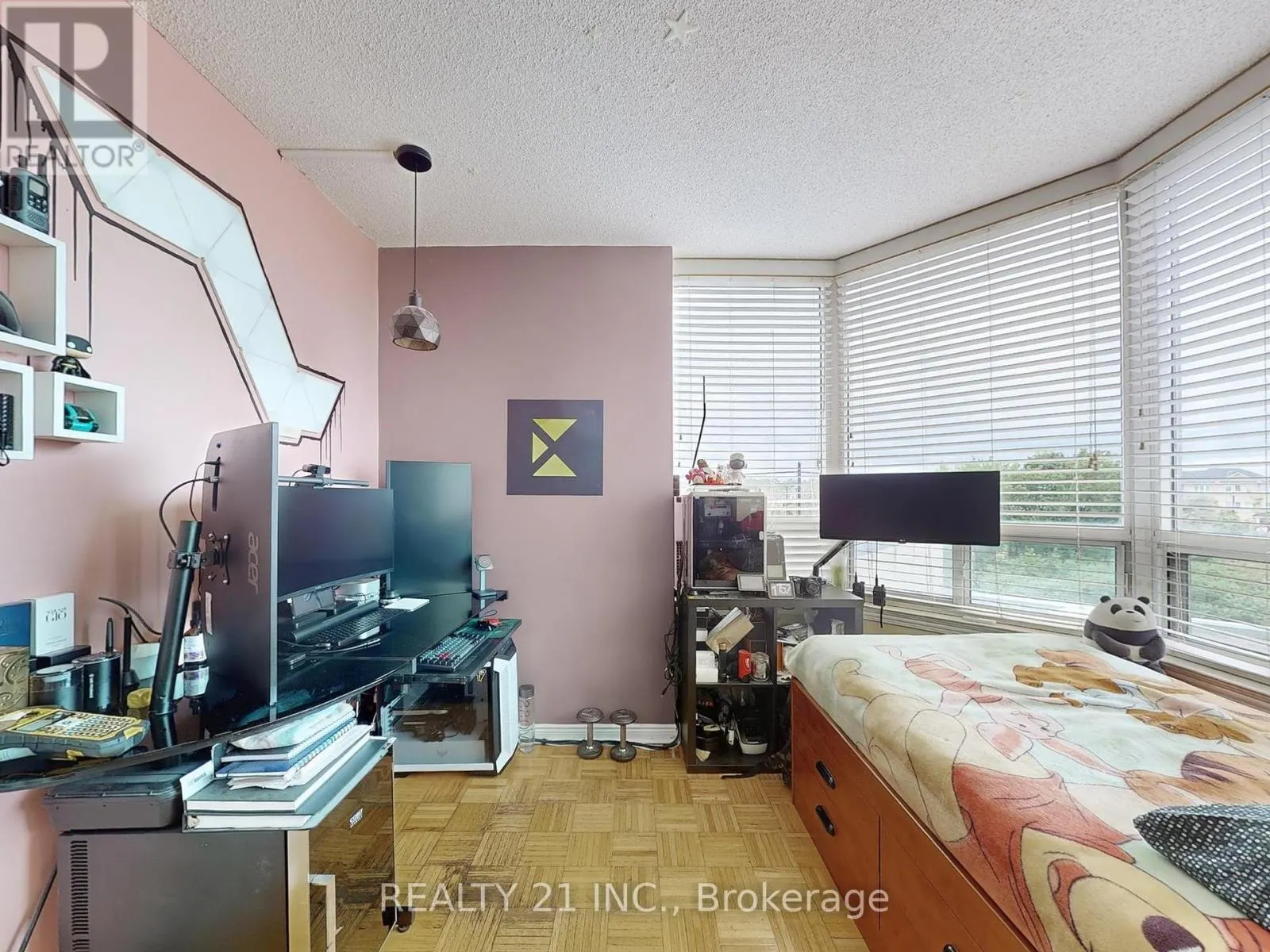 488 - 1 GREYSTONE WALK DR DRIVE