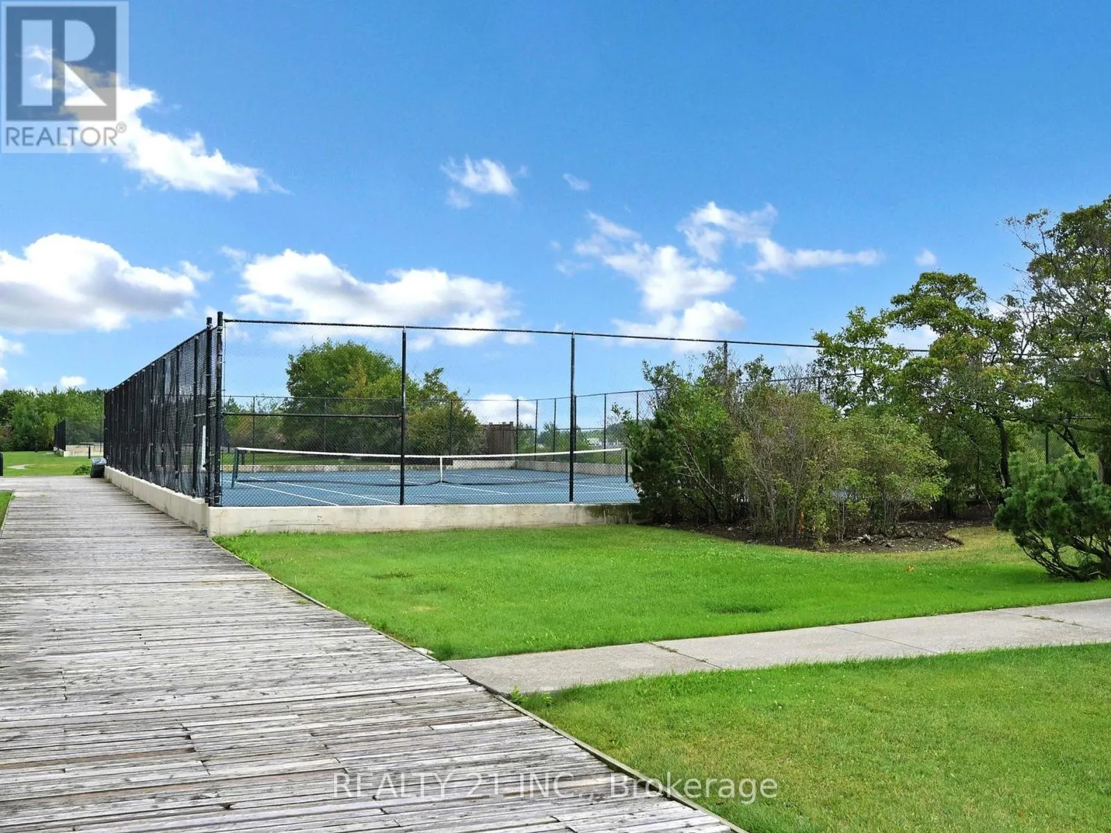 488 - 1 GREYSTONE WALK DR DRIVE