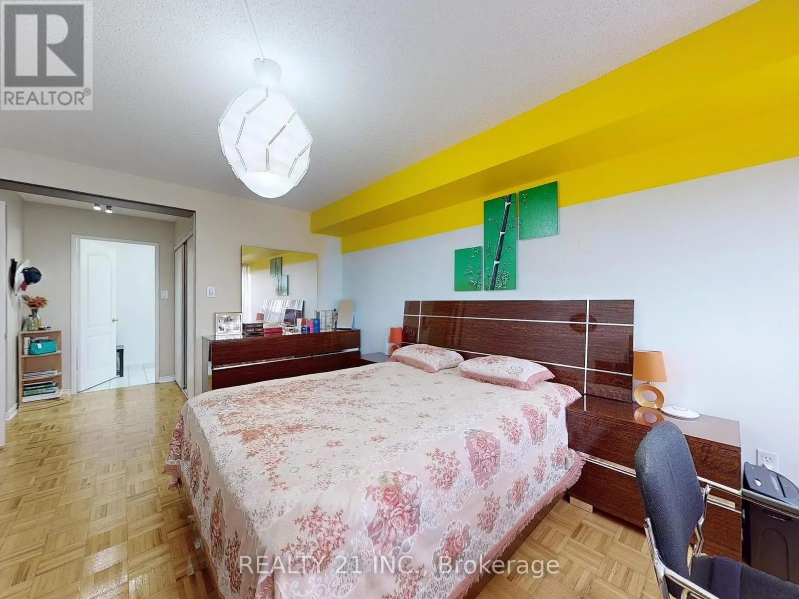 488 - 1 GREYSTONE WALK DR DRIVE