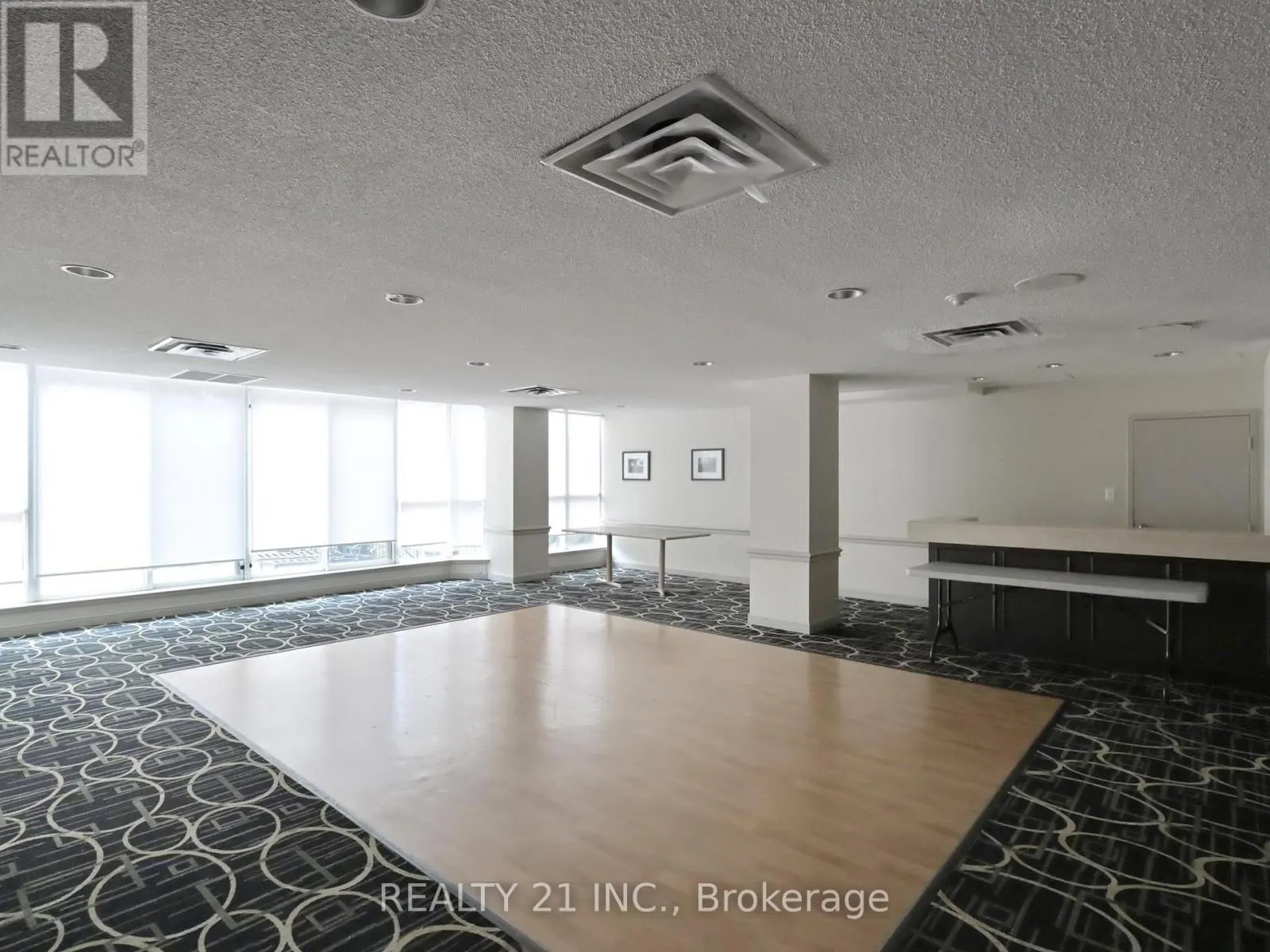 488 - 1 GREYSTONE WALK DR DRIVE