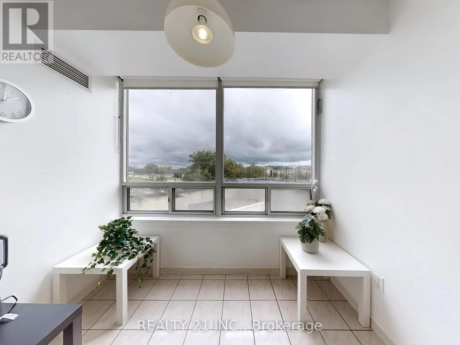 488 - 1 GREYSTONE WALK DR DRIVE