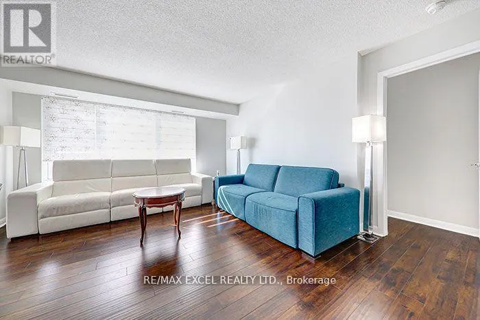 608 - 25 TOWN CENTRE CRT STREET S