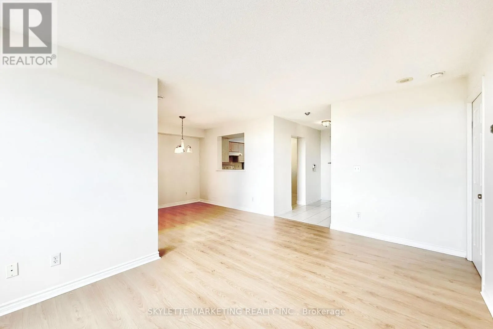 1109 - 5039 FINCH AVENUE E