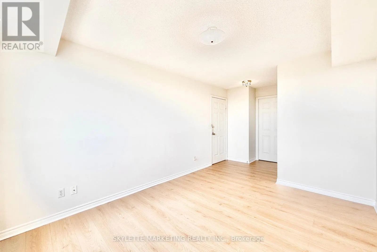 1109 - 5039 FINCH AVENUE E