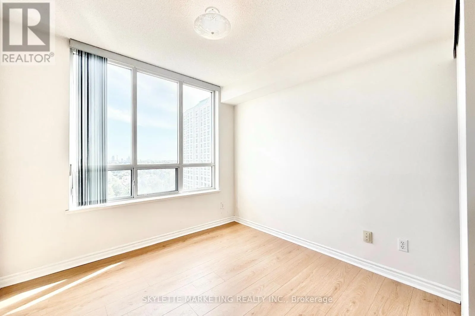 1109 - 5039 FINCH AVENUE E