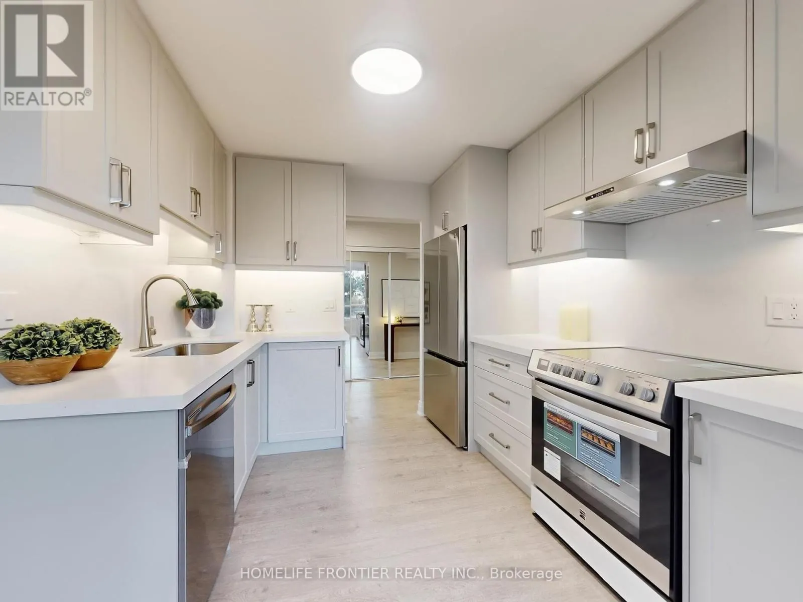 215 - 175 BAMBURGH CIRCLE