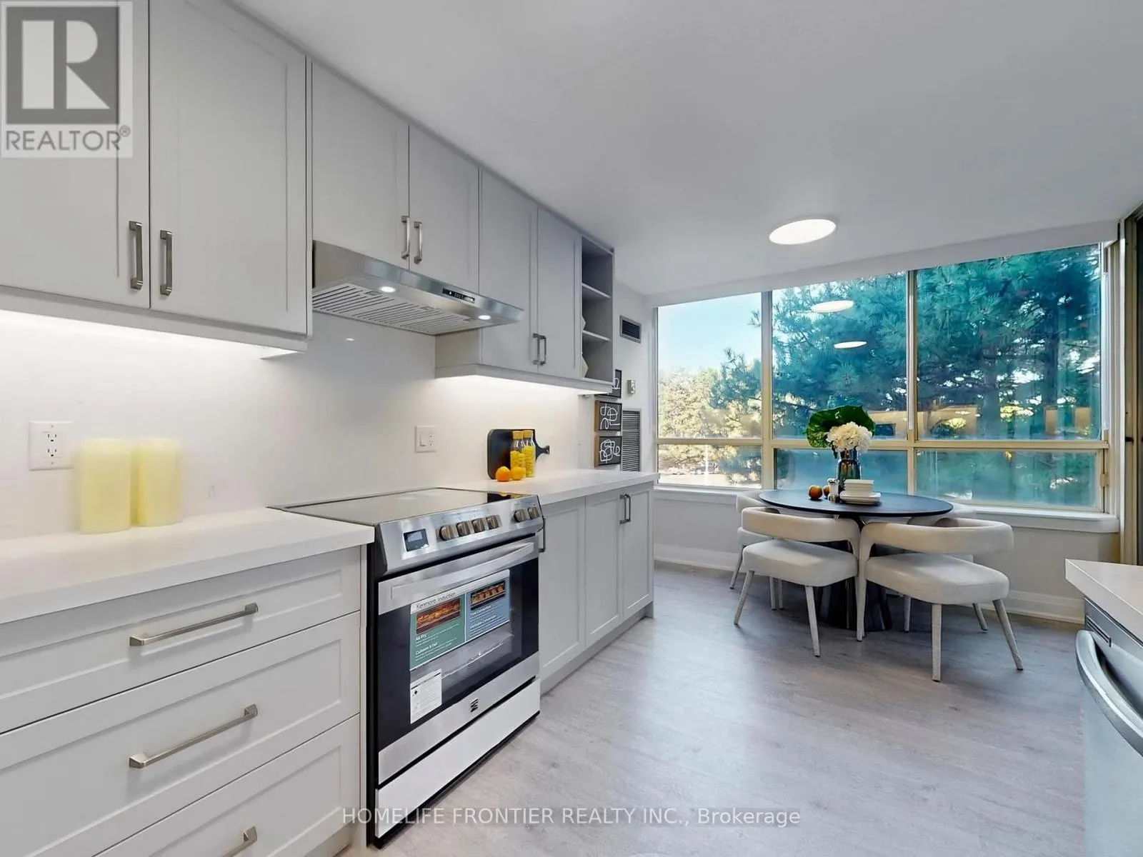 215 - 175 BAMBURGH CIRCLE