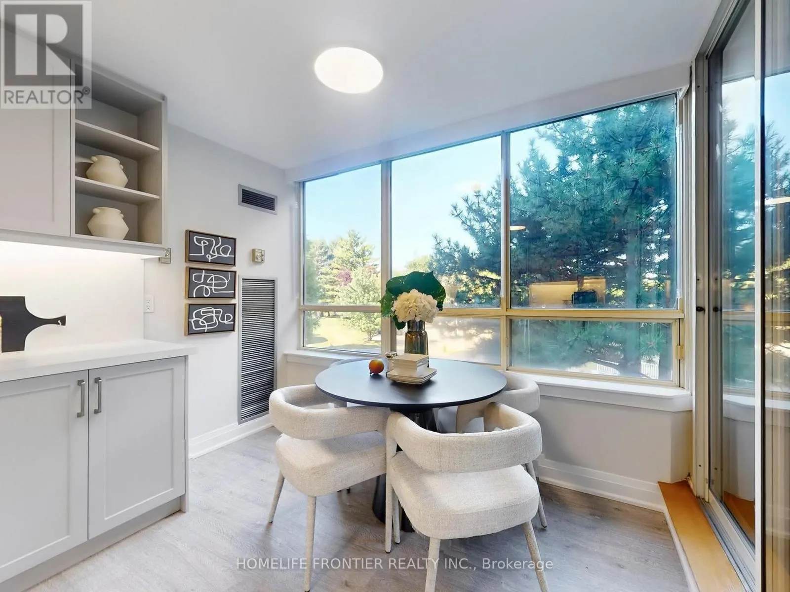 215 - 175 BAMBURGH CIRCLE