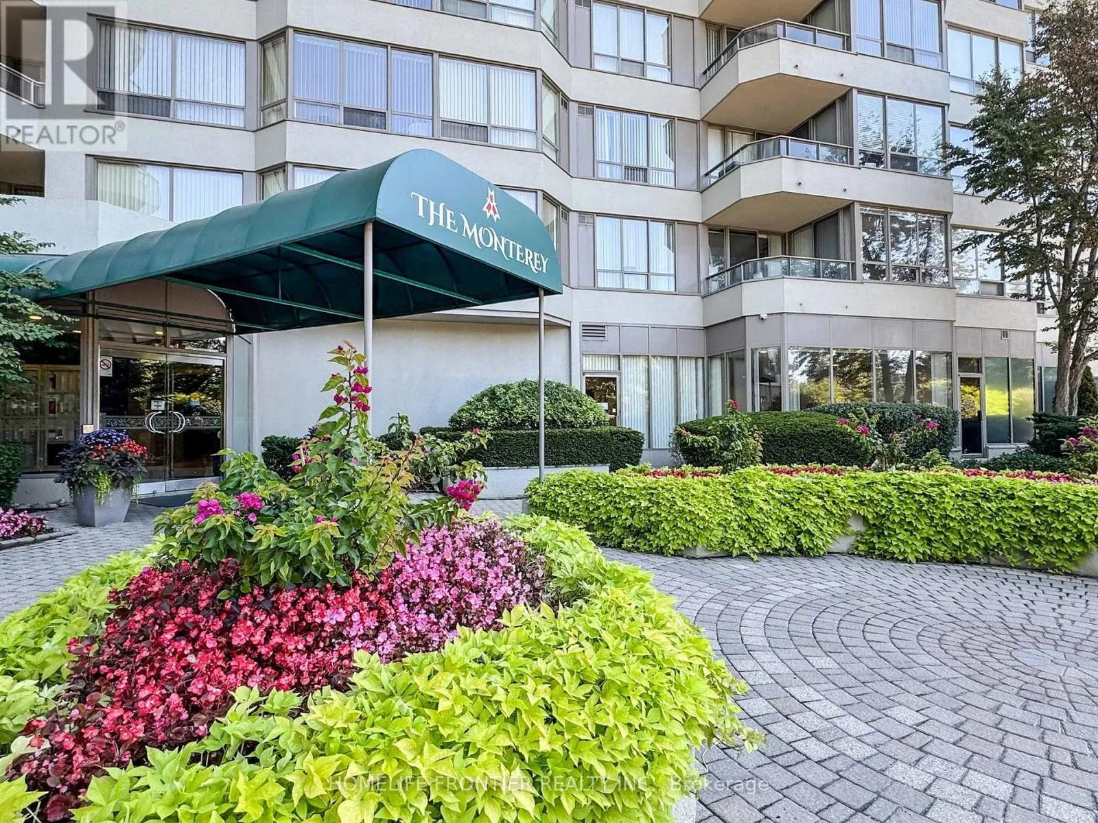 215 - 175 BAMBURGH CIRCLE