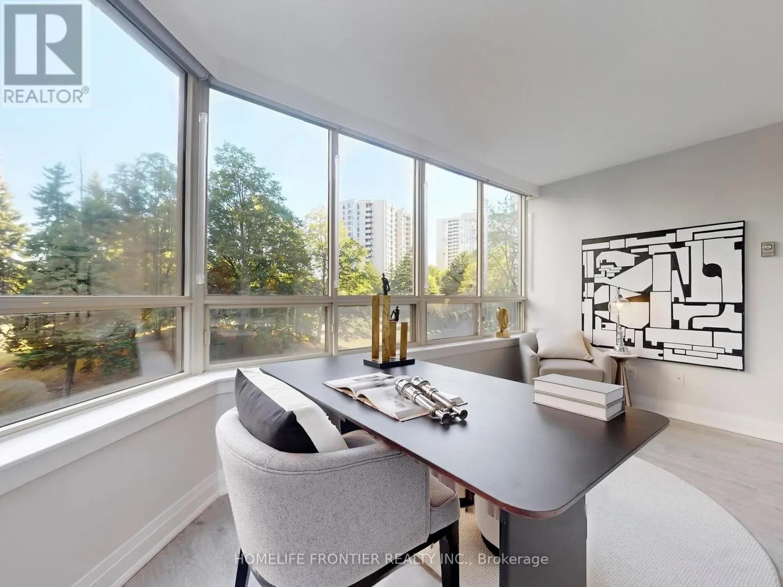 215 - 175 BAMBURGH CIRCLE