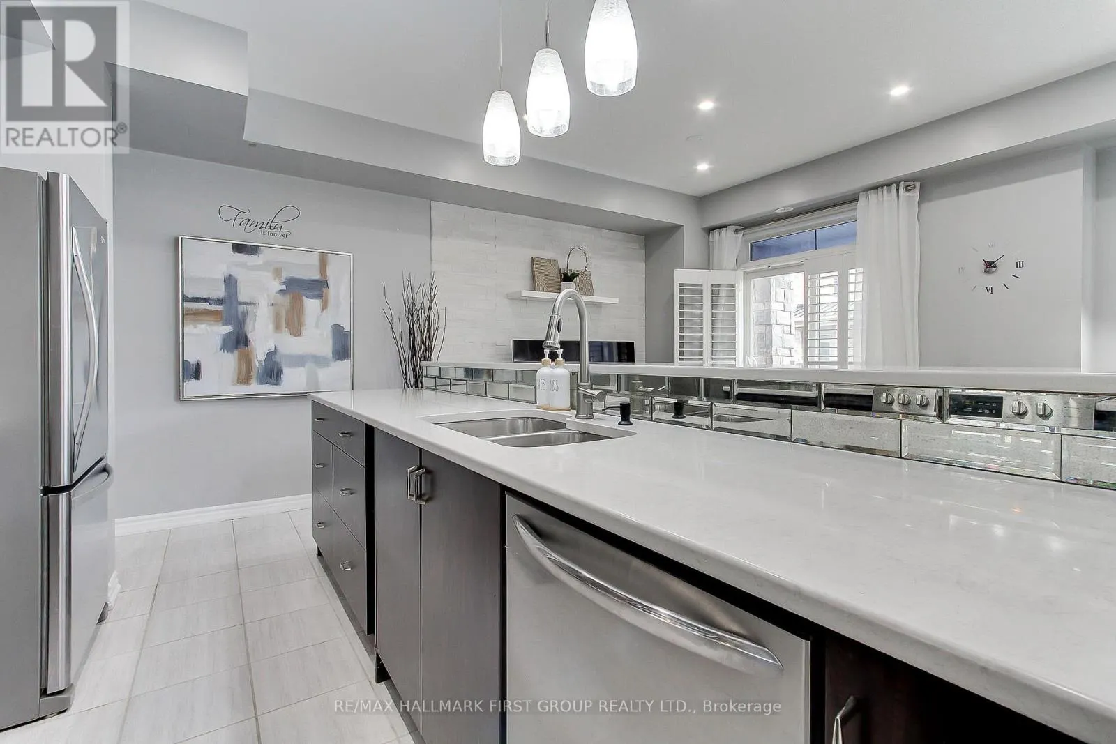 2522 BOSTON GLEN
