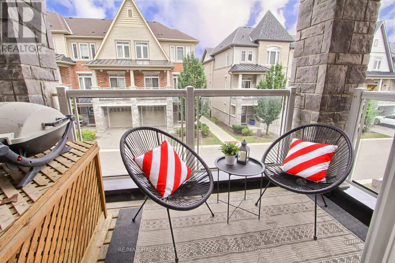 2522 BOSTON GLEN