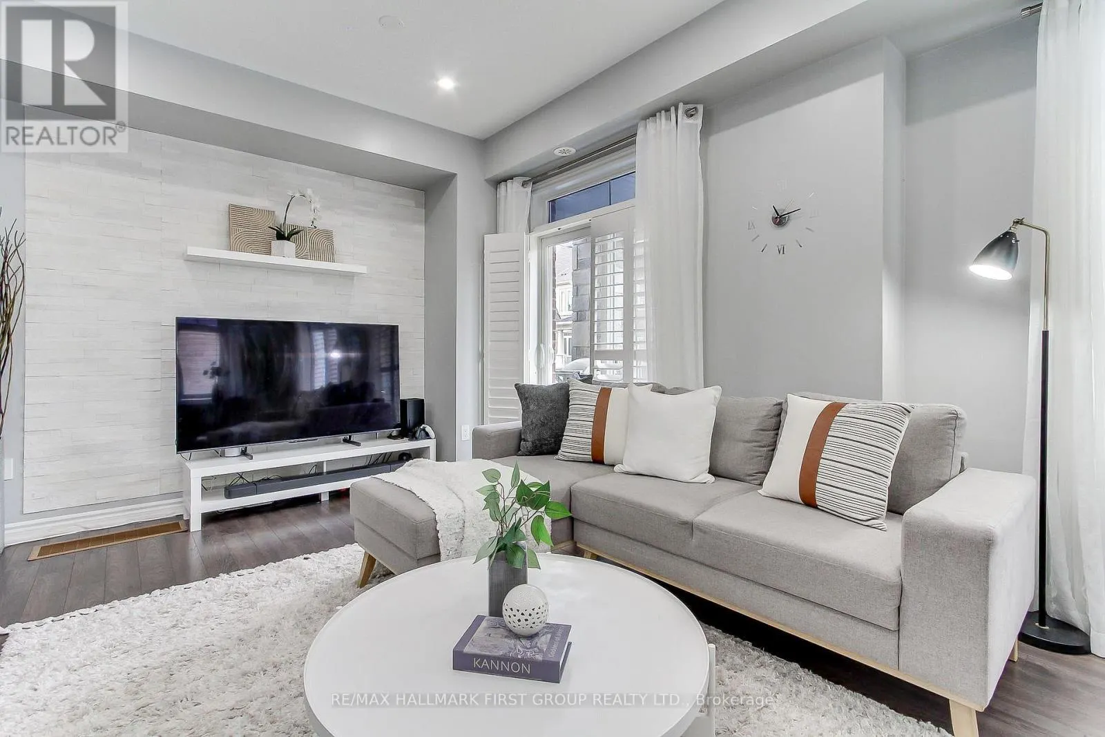 2522 BOSTON GLEN