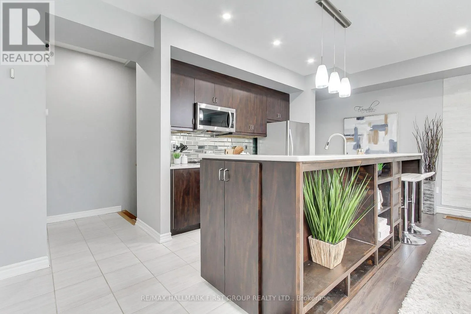 2522 BOSTON GLEN