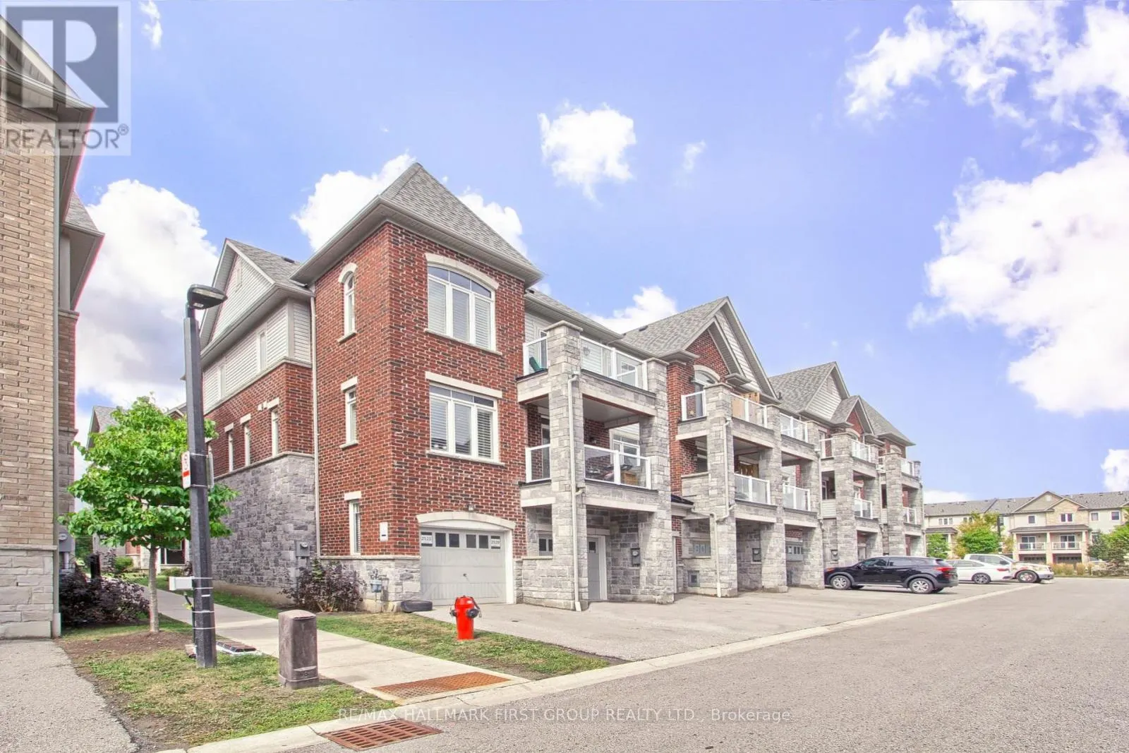 2522 BOSTON GLEN