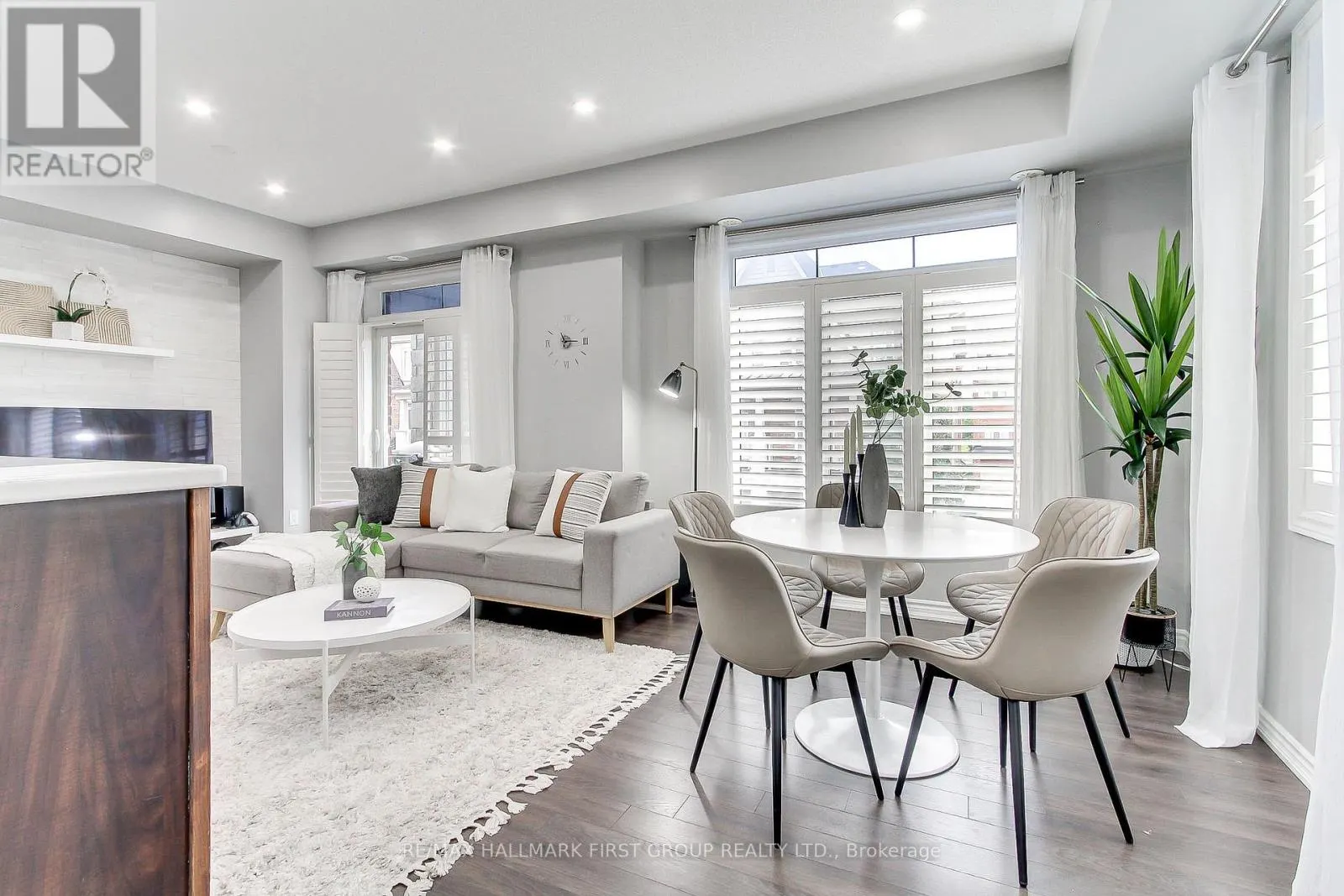 2522 BOSTON GLEN