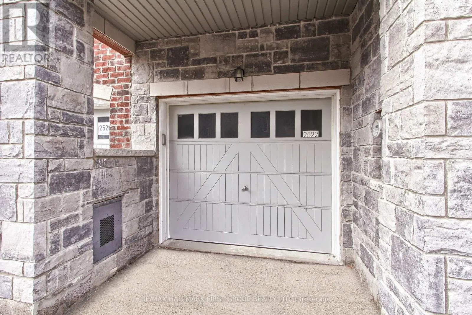 2522 BOSTON GLEN