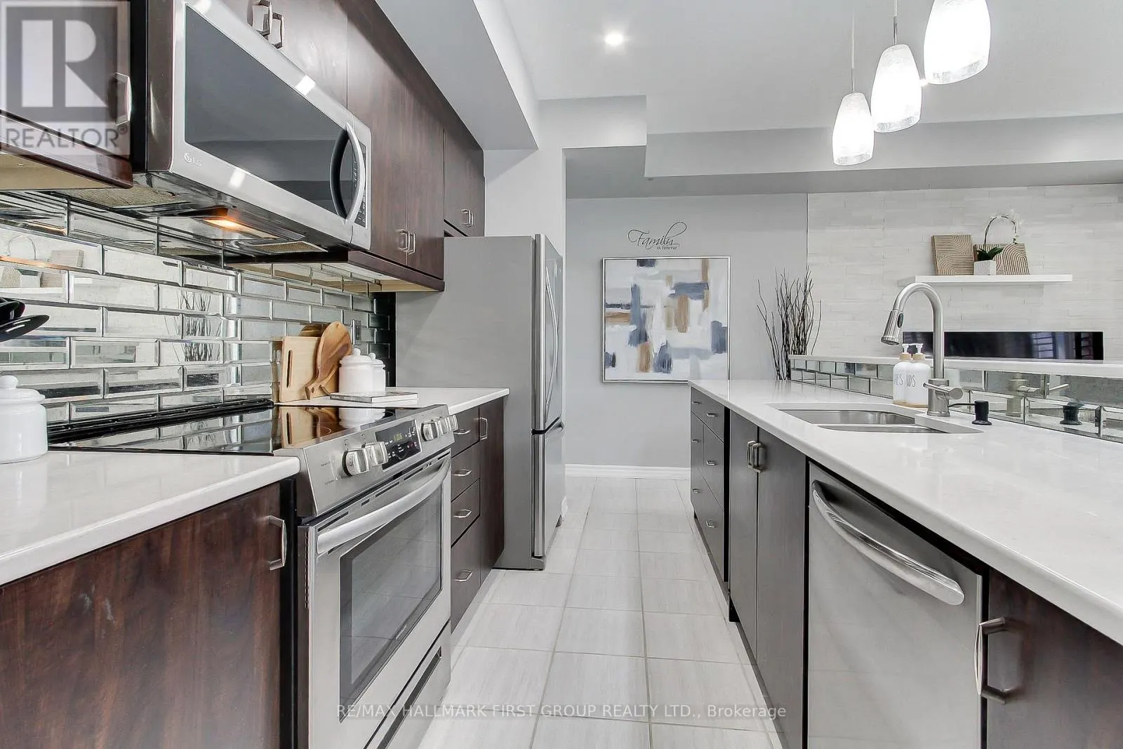2522 BOSTON GLEN