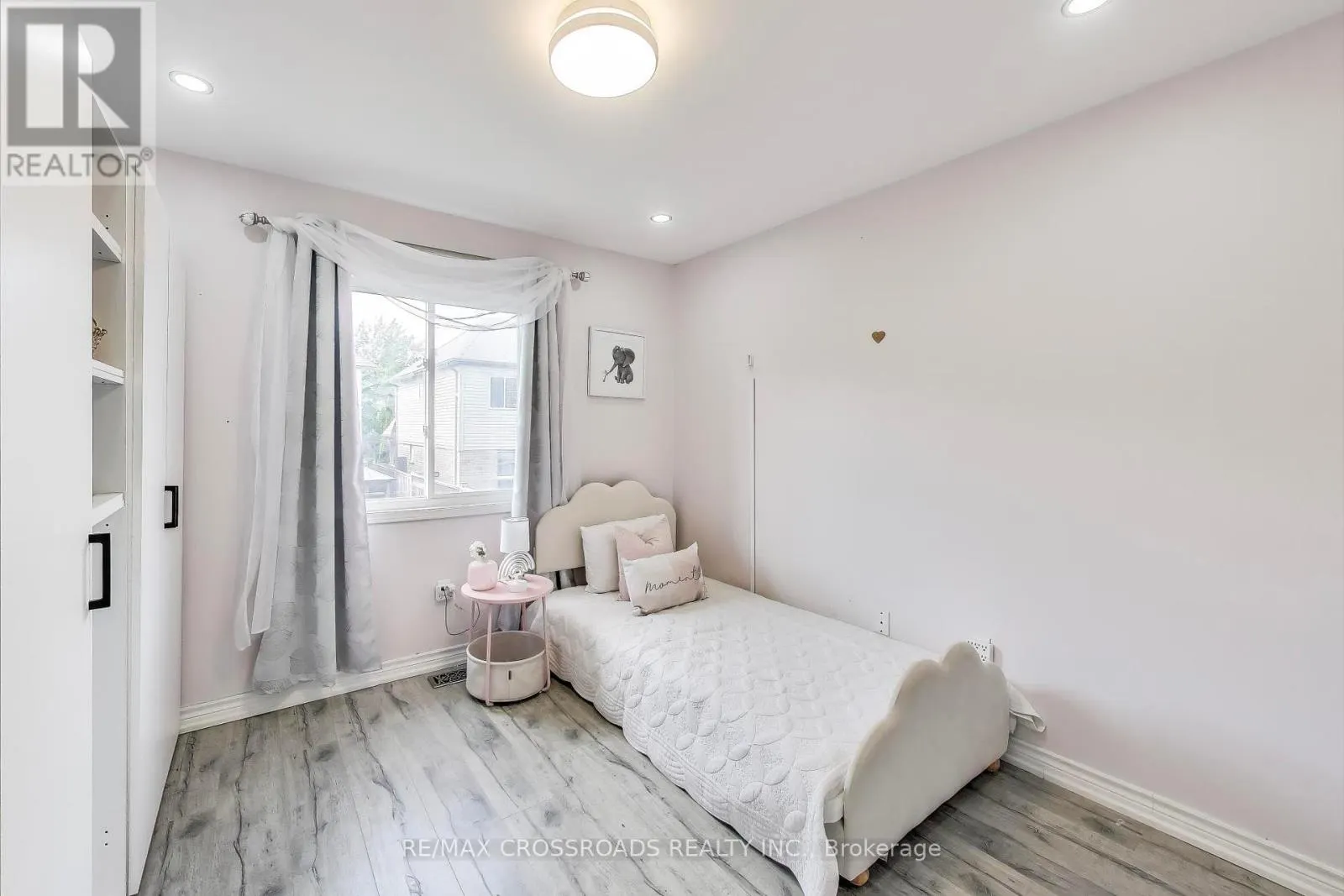 1104 BENEFORD ROAD