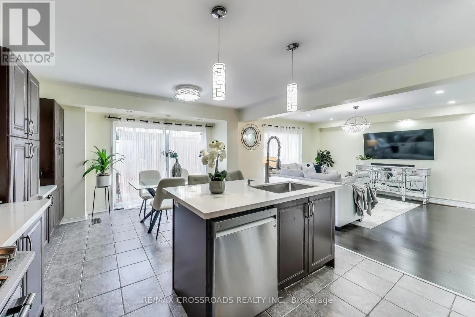 1104 BENEFORD ROAD