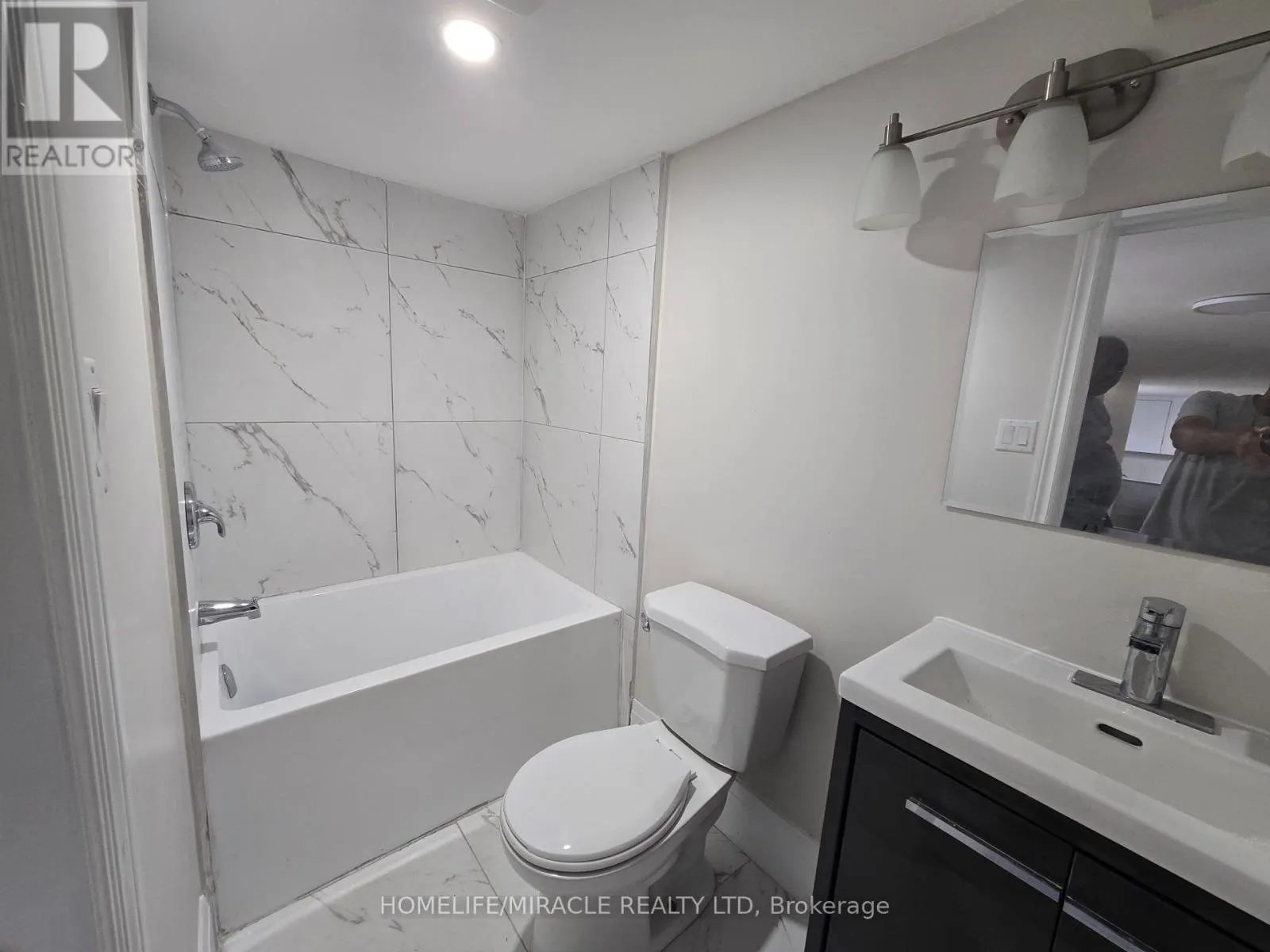 BSMT - 1281 KING STREET E