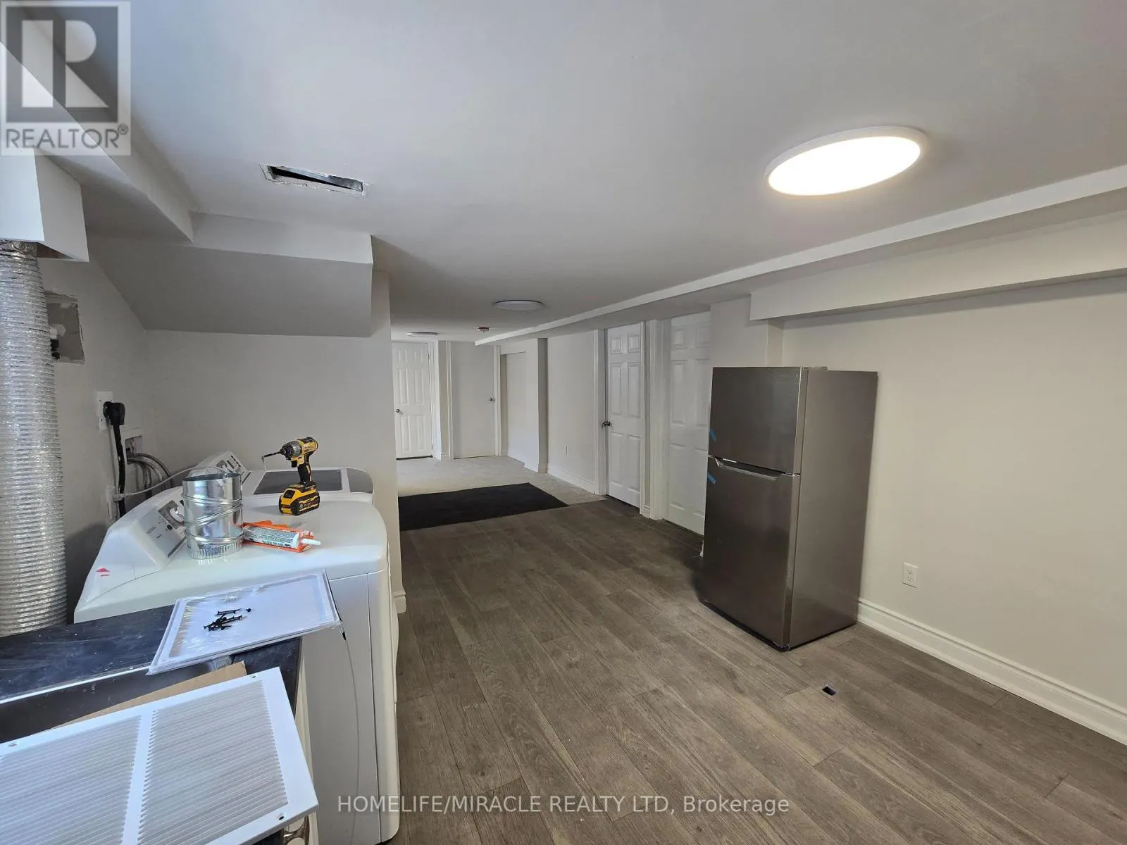 BSMT - 1281 KING STREET E