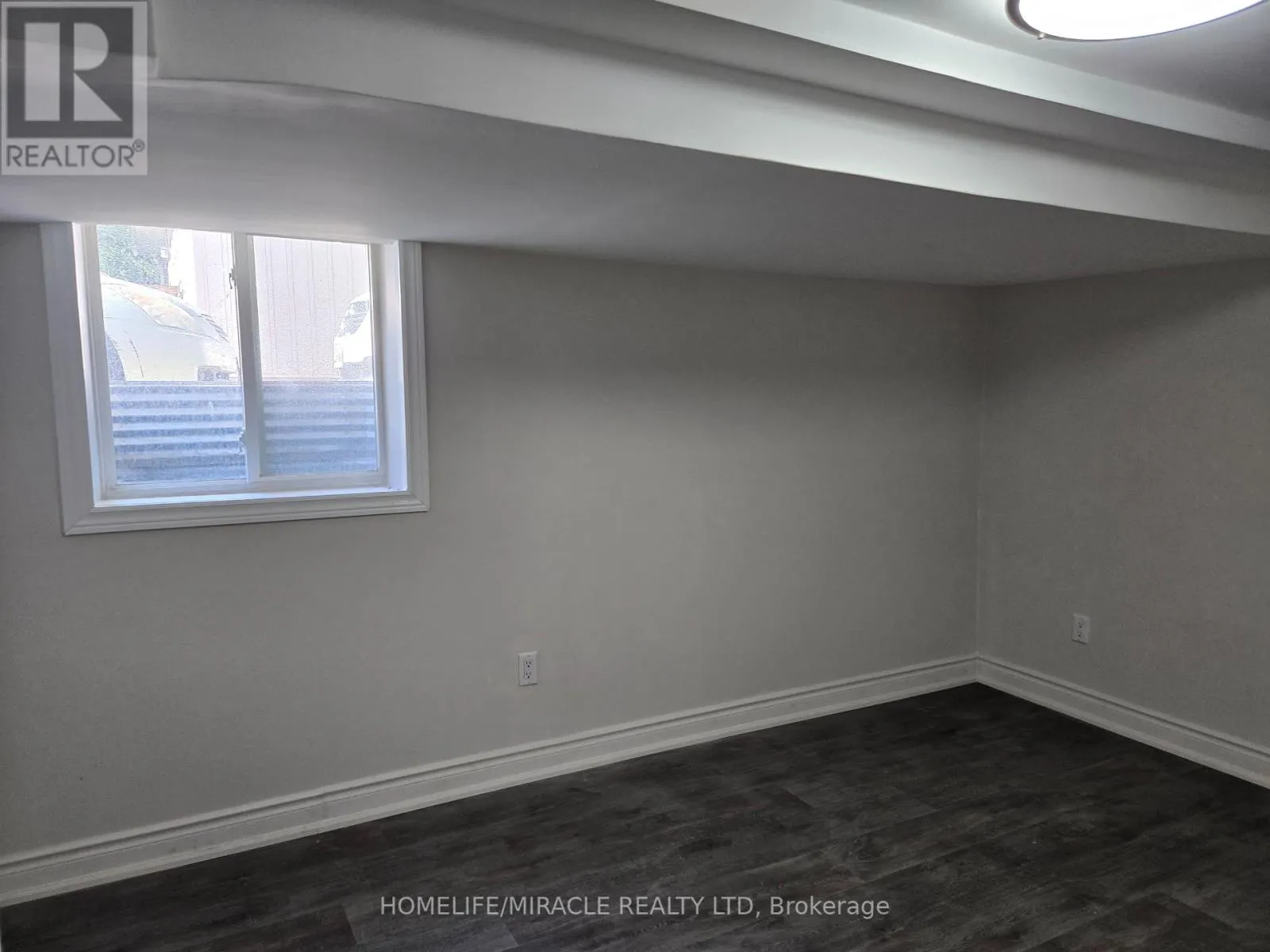 BSMT - 1281 KING STREET E