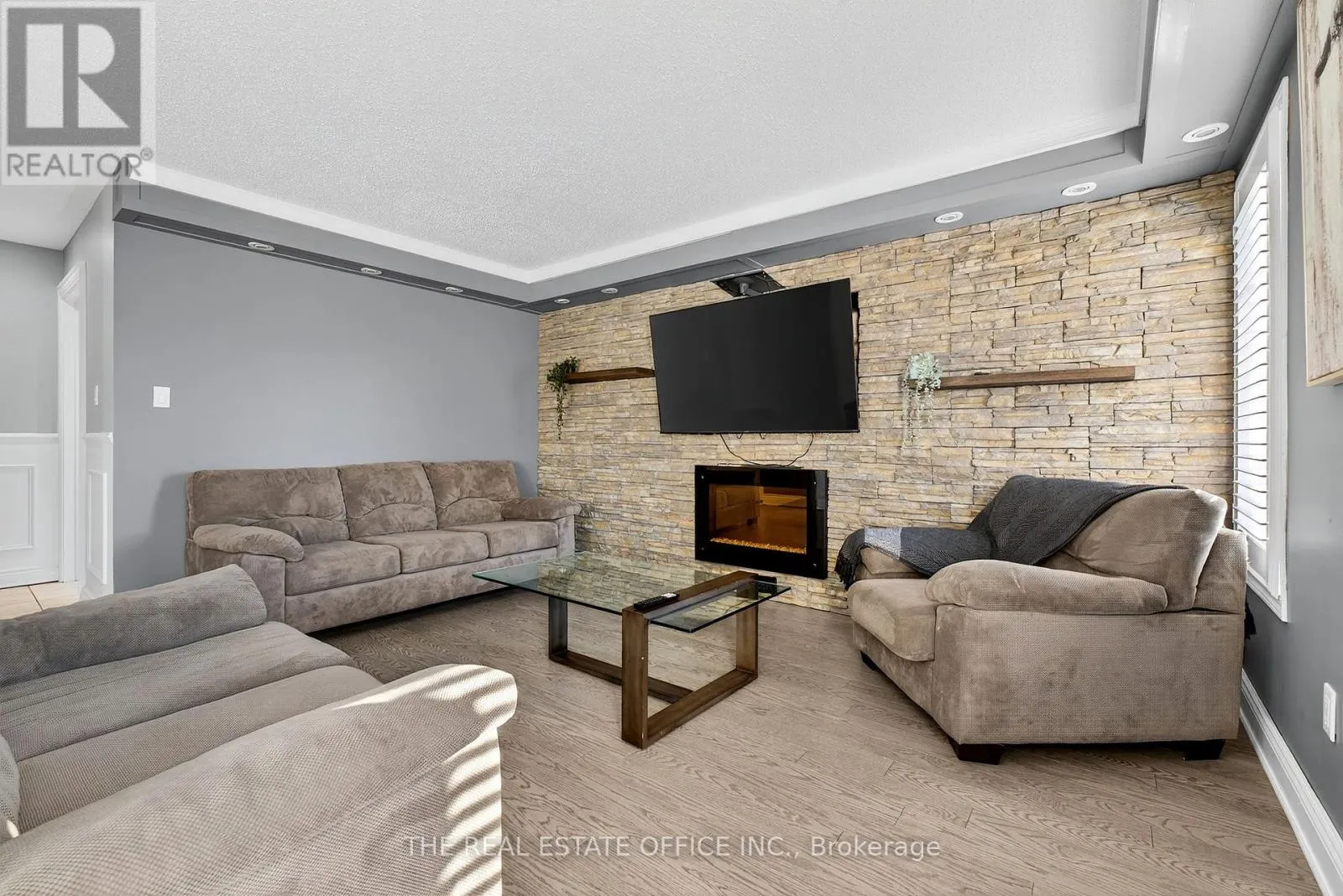1772 WHITESTONE COURT
