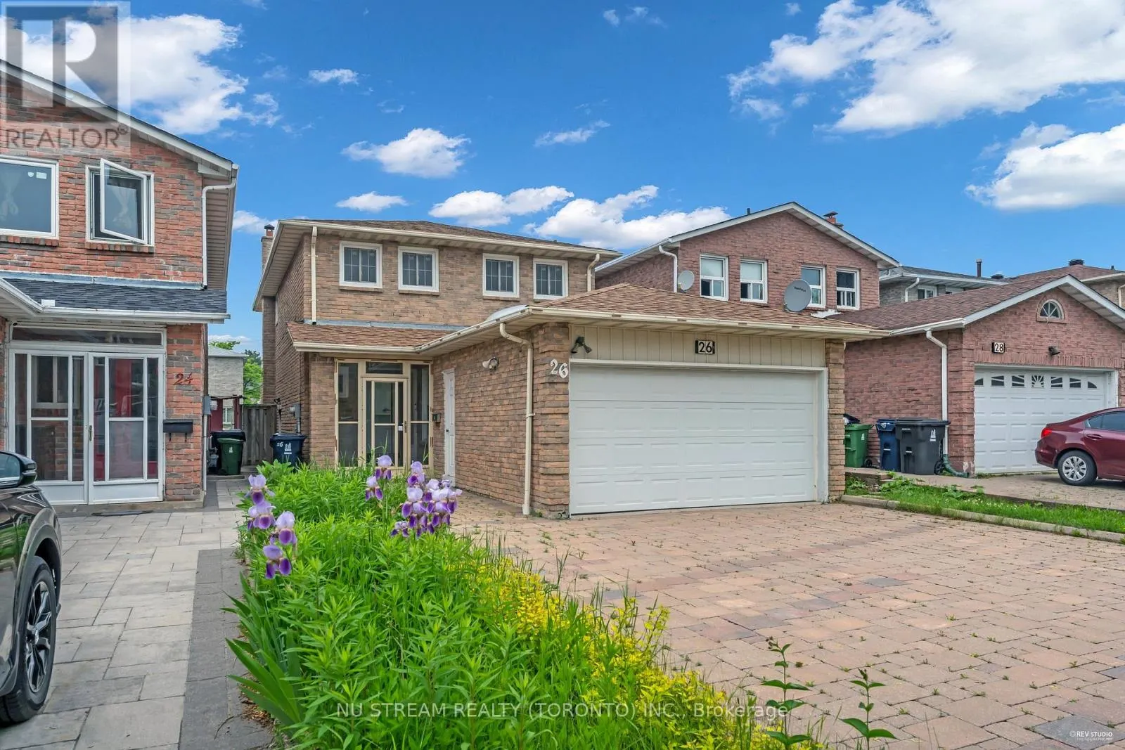 26 SILBURY DRIVE
