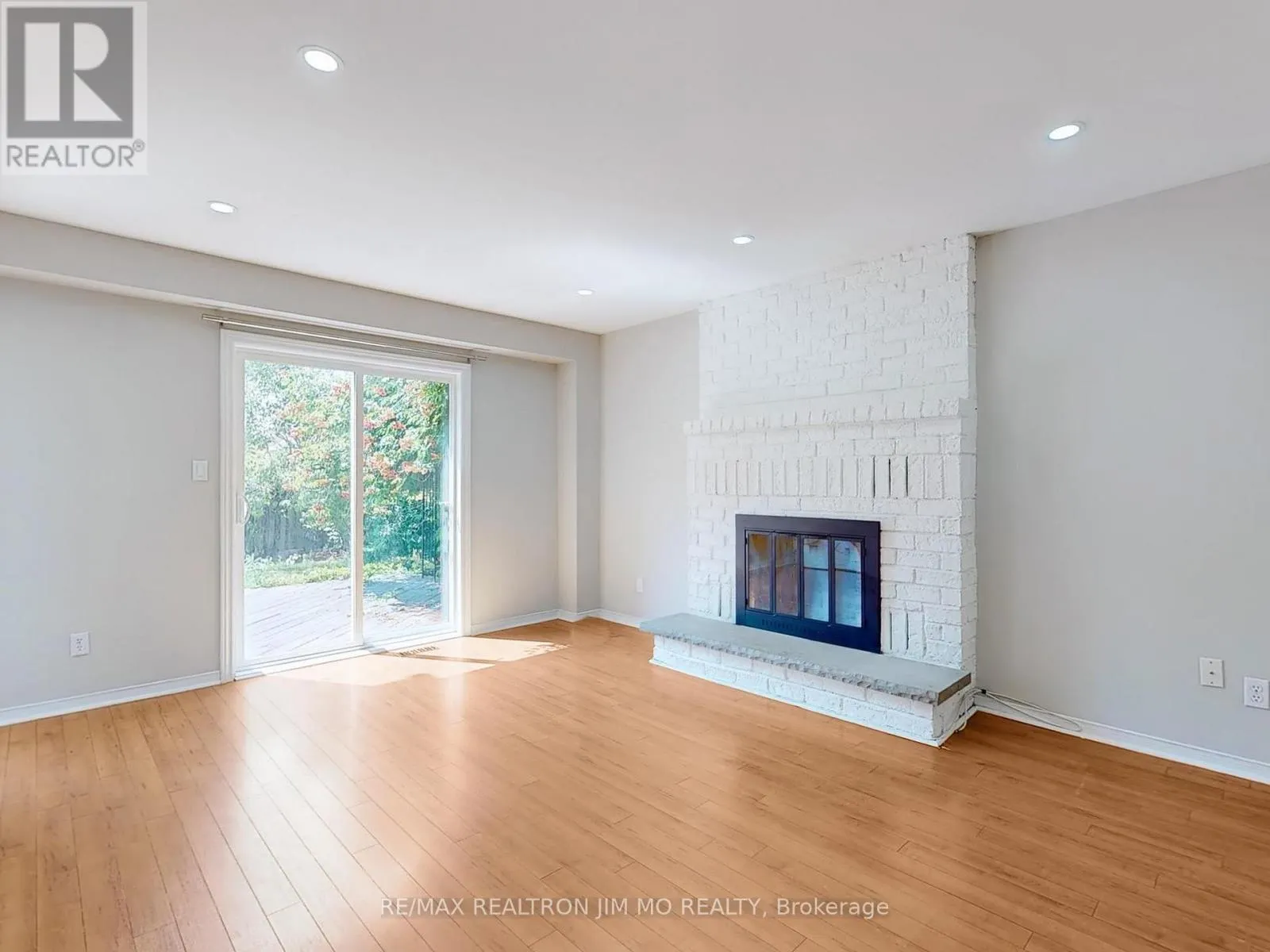 35 FLINT CRESCENT