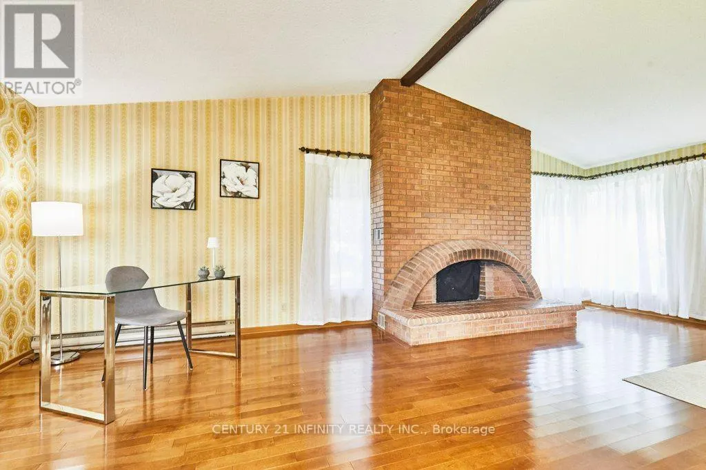 1 GOODLAND GATE