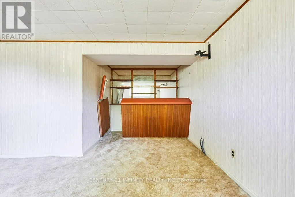 1 GOODLAND GATE