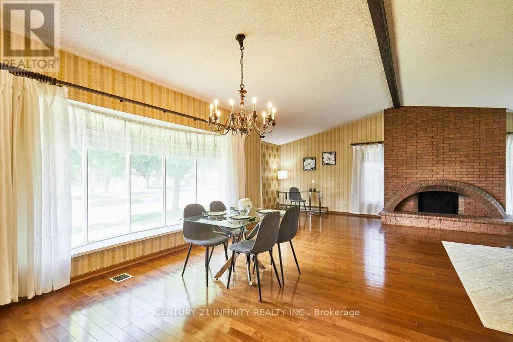 1 GOODLAND GATE