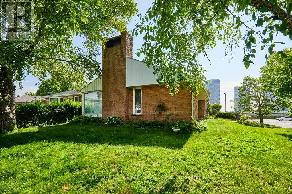 1 GOODLAND GATE