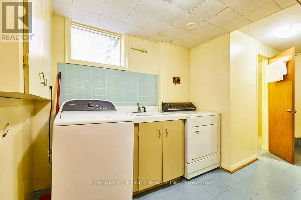 1 GOODLAND GATE