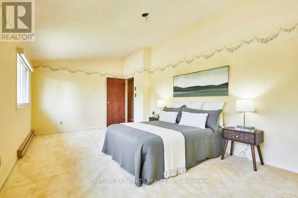 1 GOODLAND GATE