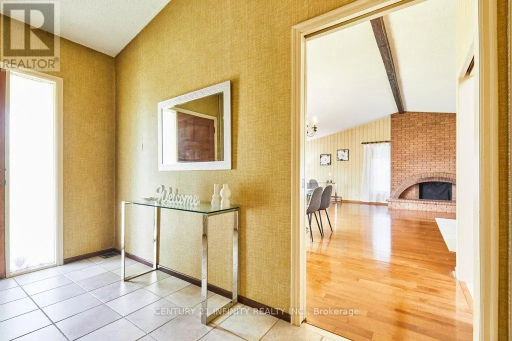 1 GOODLAND GATE