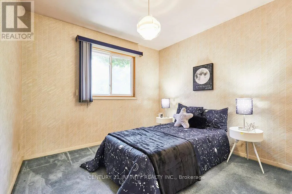 1 GOODLAND GATE