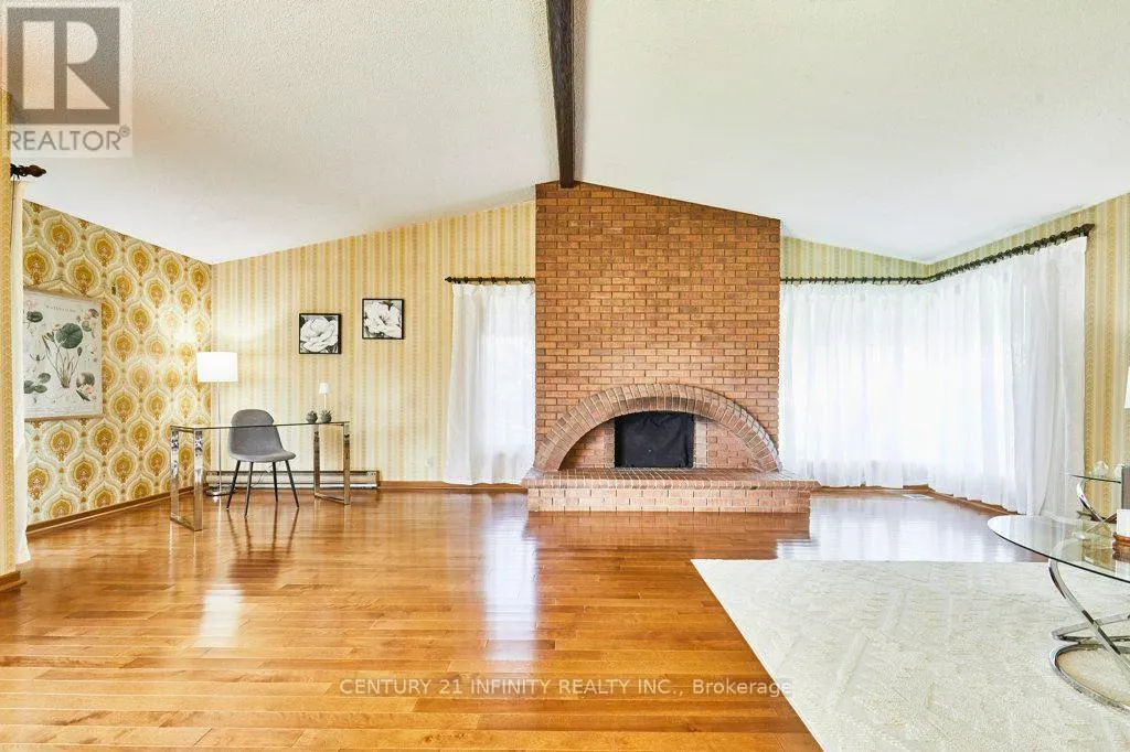 1 GOODLAND GATE