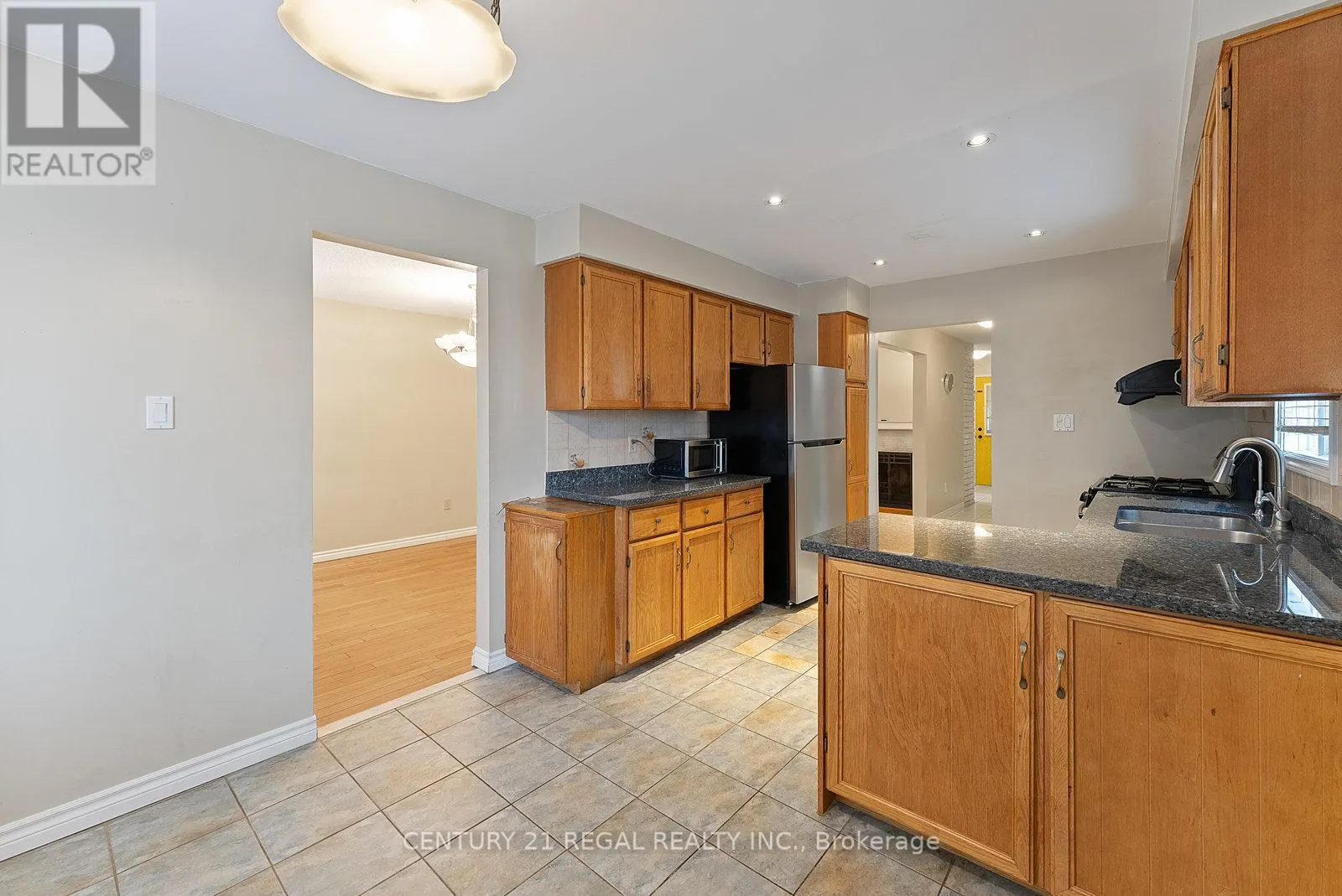 28 ECCLESFIELD DRIVE