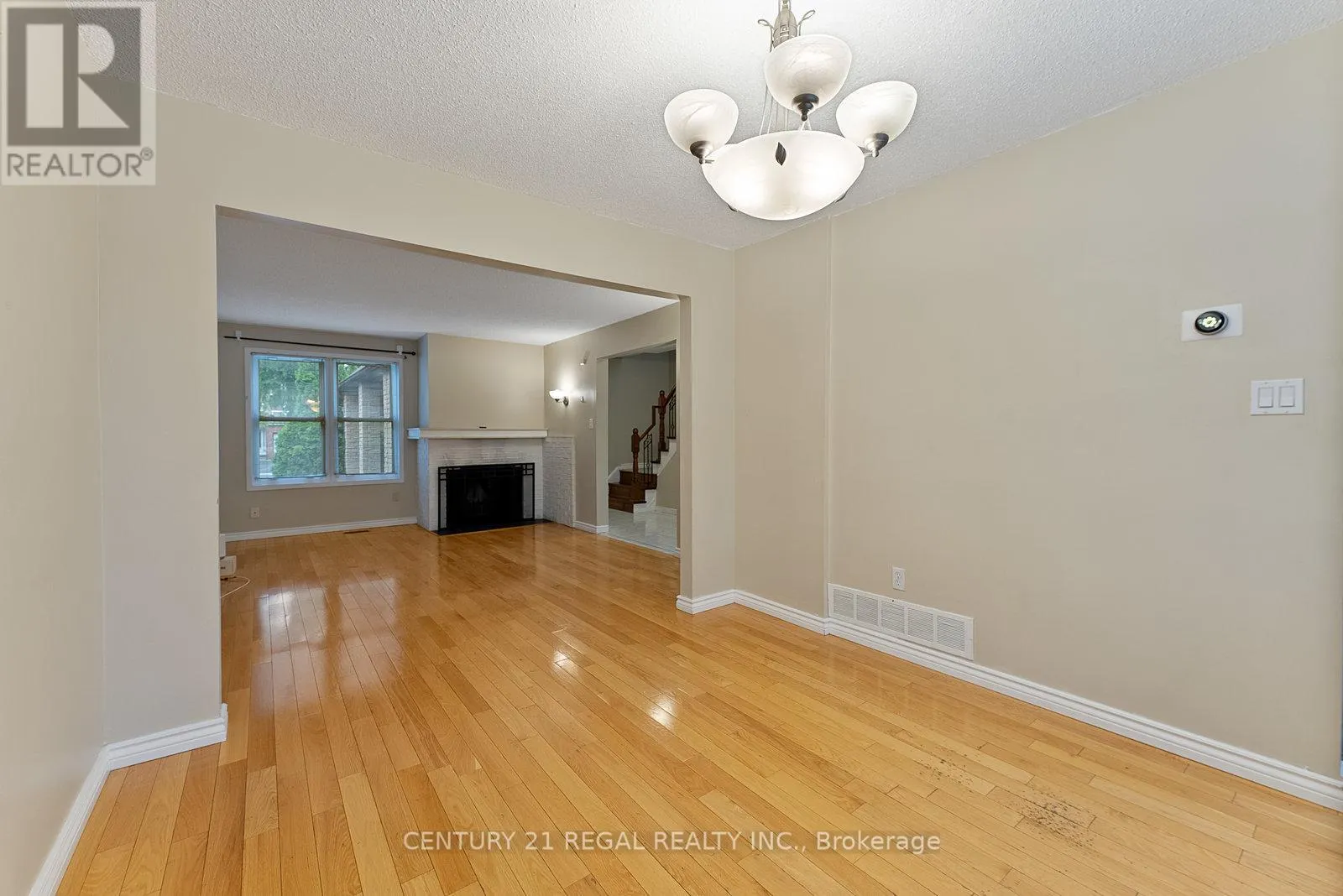 28 ECCLESFIELD DRIVE