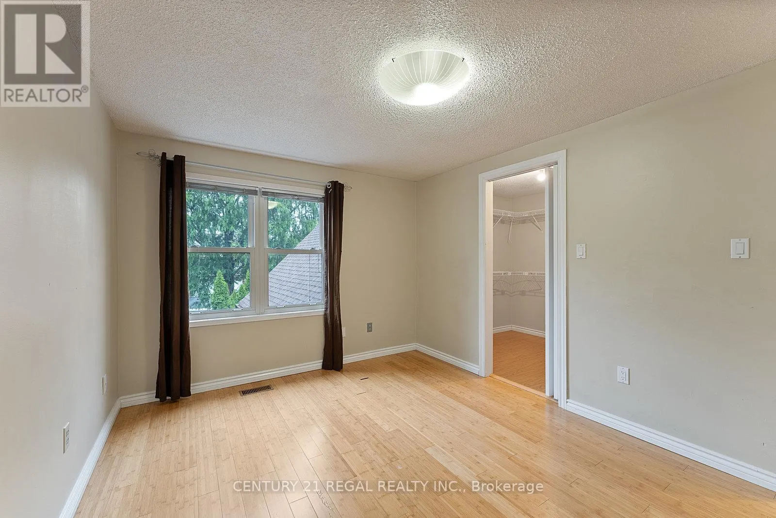 28 ECCLESFIELD DRIVE