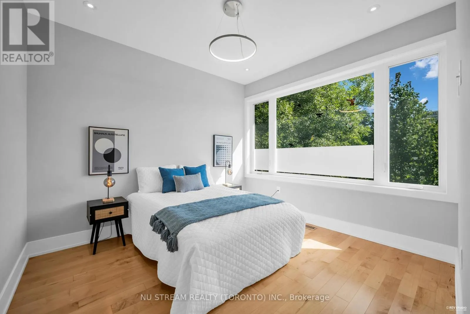 4 WESTBOURNE AVENUE