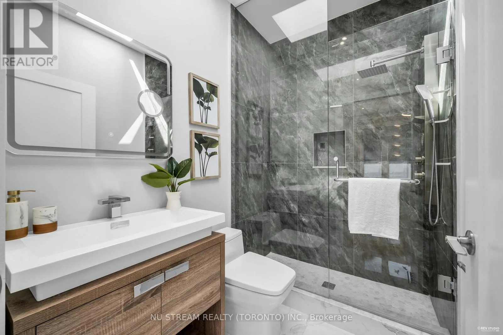 4 WESTBOURNE AVENUE