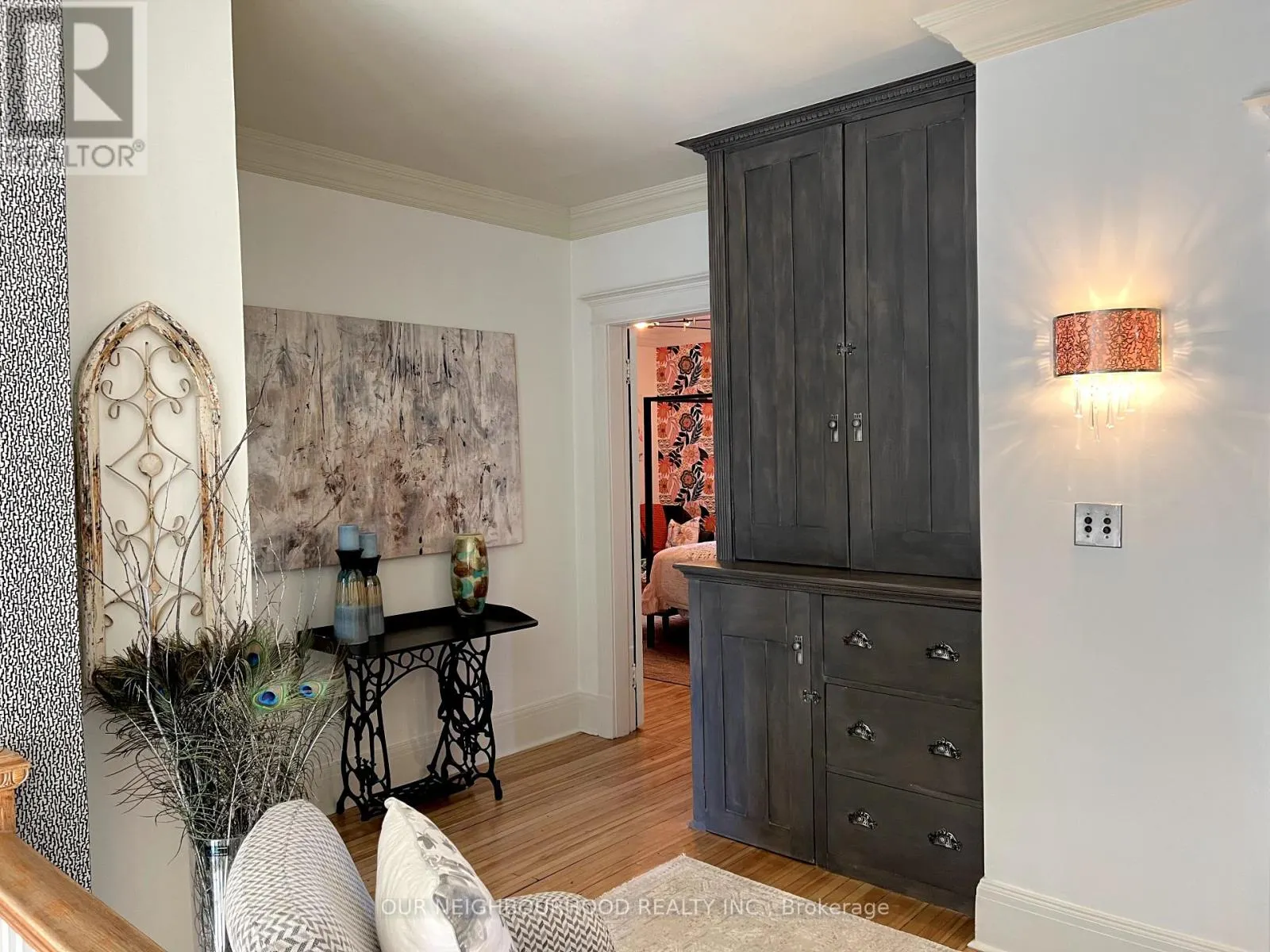 305 TRENT STREET W