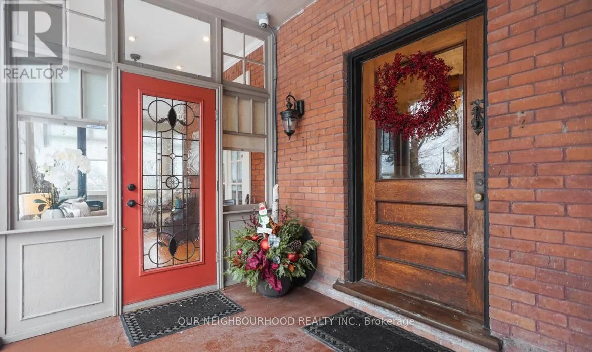 305 TRENT STREET W