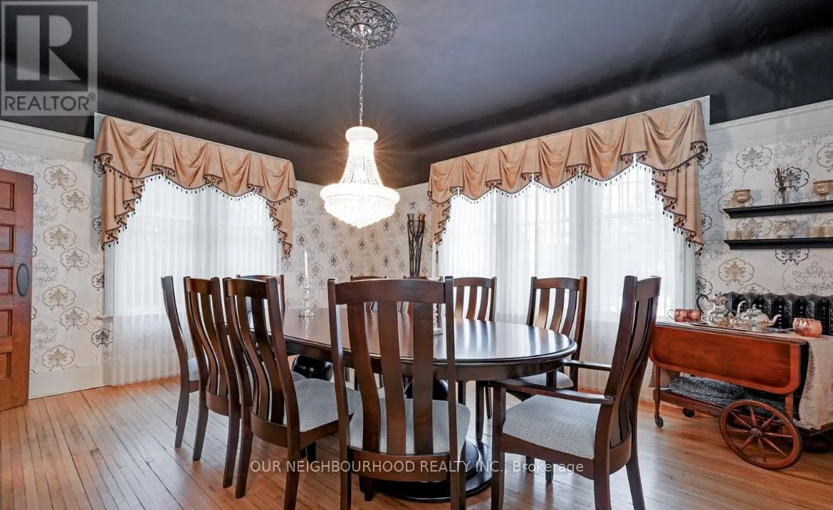 305 TRENT STREET W