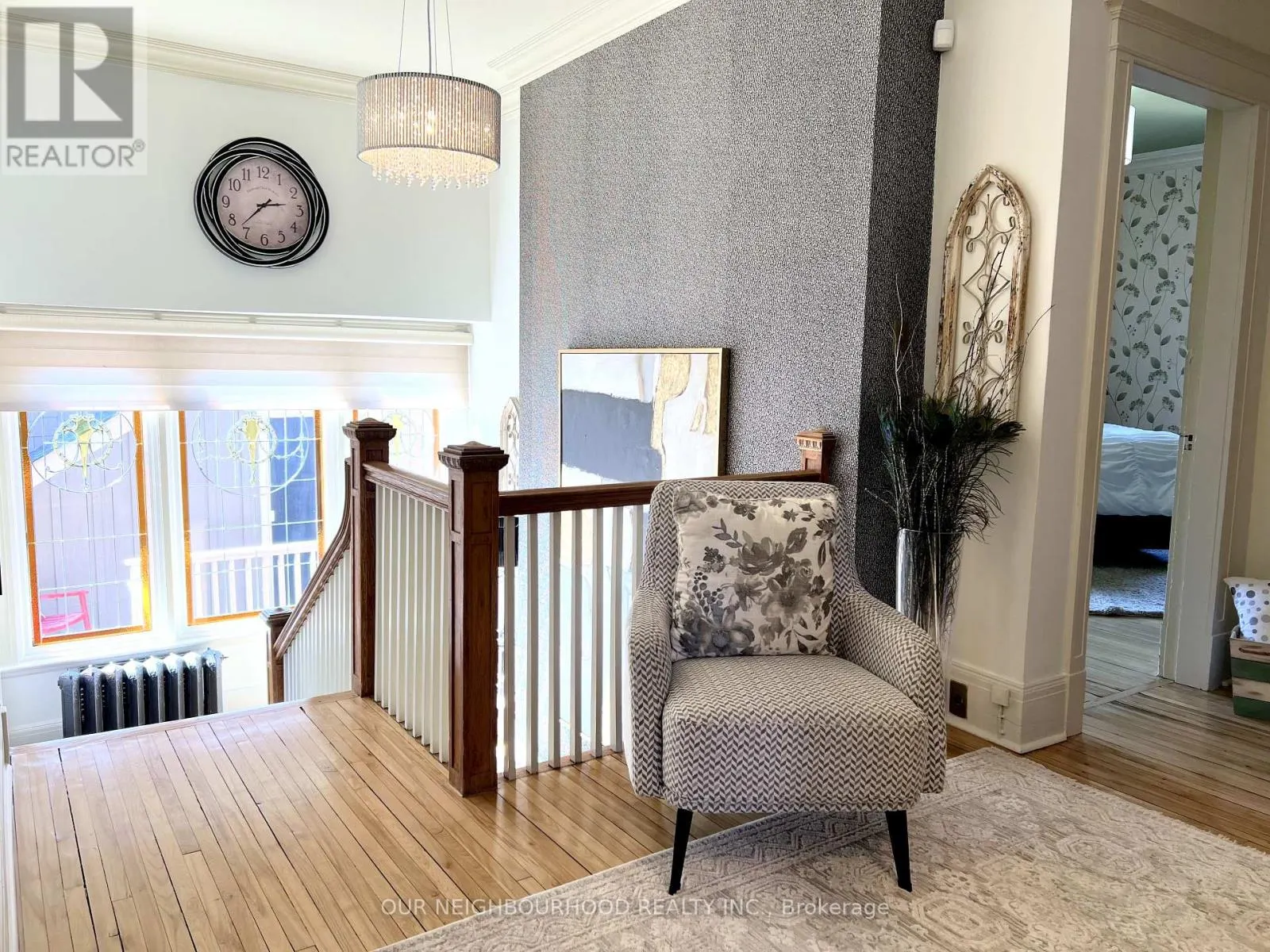 305 TRENT STREET W