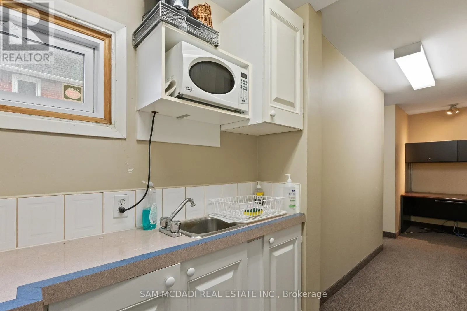 571 KINGSTON ROAD W