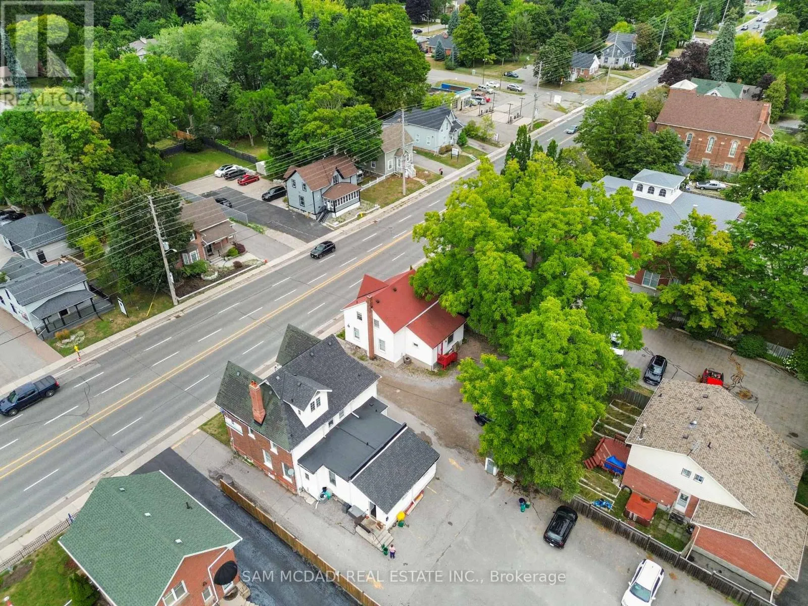 571 KINGSTON ROAD W